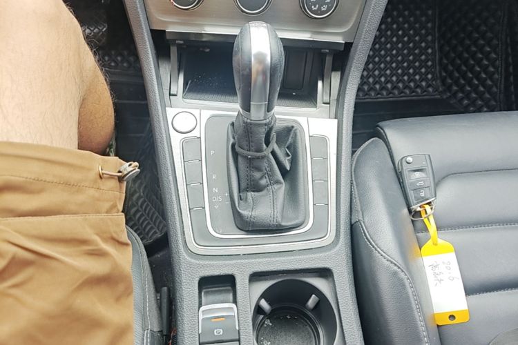 Volkswagen Golf 2016 car image #14