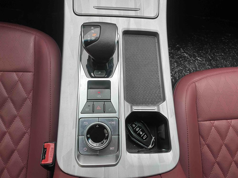 Jetour X70 PLUS 2023 immagine di auto #15