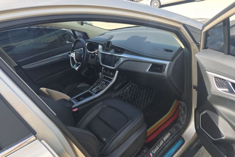 GEELY Emgrand GS 2019 car image #21