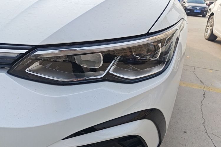 Volkswagen Golf 2021 صورة سيارة #23