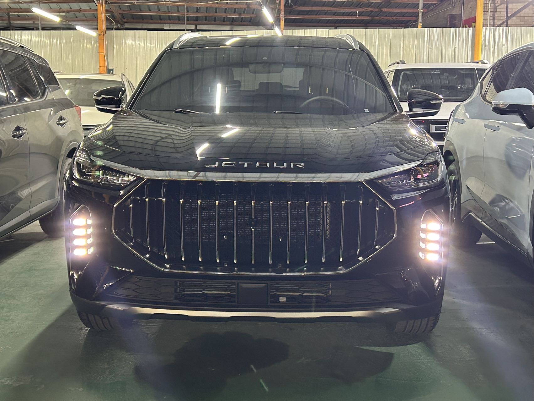 Jetour X70 PLUS 2026 صورة سيارة #2