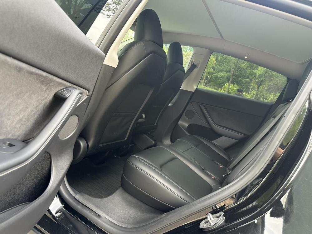 Tesla Model Y 2023 #18 Tesla Model Y 2023 car image #18