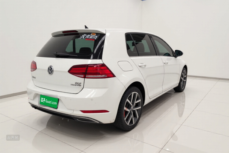Volkswagen Golf 2020 car image #7
