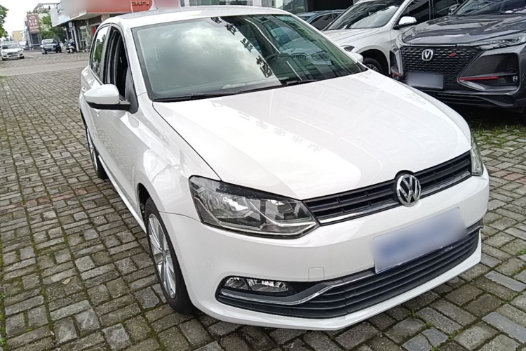 Volkswagen Polo 2016 car image #4