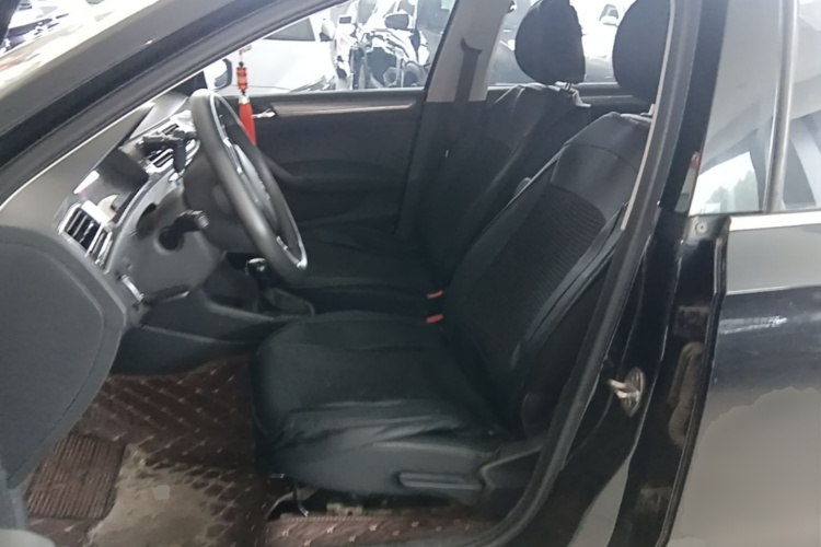 Volkswagen Santana 2020 car image #15