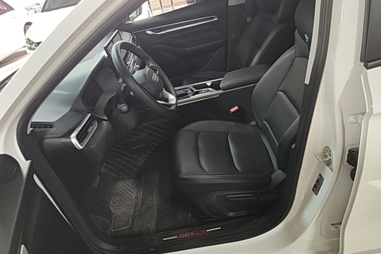 GEELY Emgrand 2025 car image #19