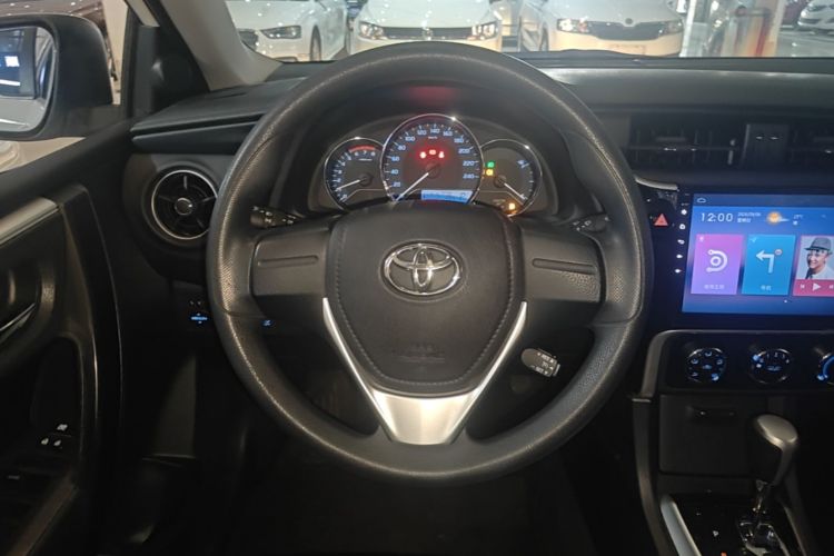Toyota Corolla 2018 immagine di auto #11