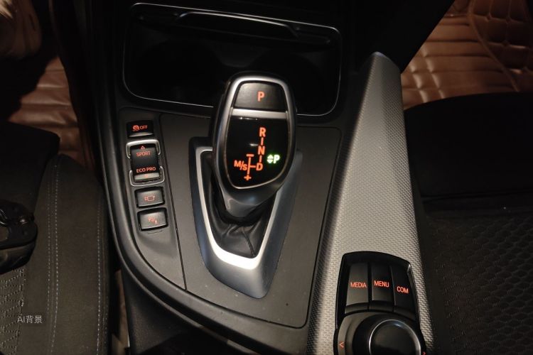 BMW 3 Series 2018 #16 BMW 3 Series 2018 car image #16