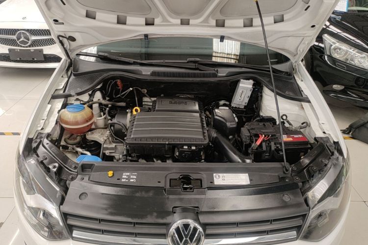Volkswagen Polo 2017 car image #20