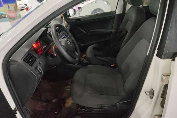 Volkswagen Santana 2018 car image #19