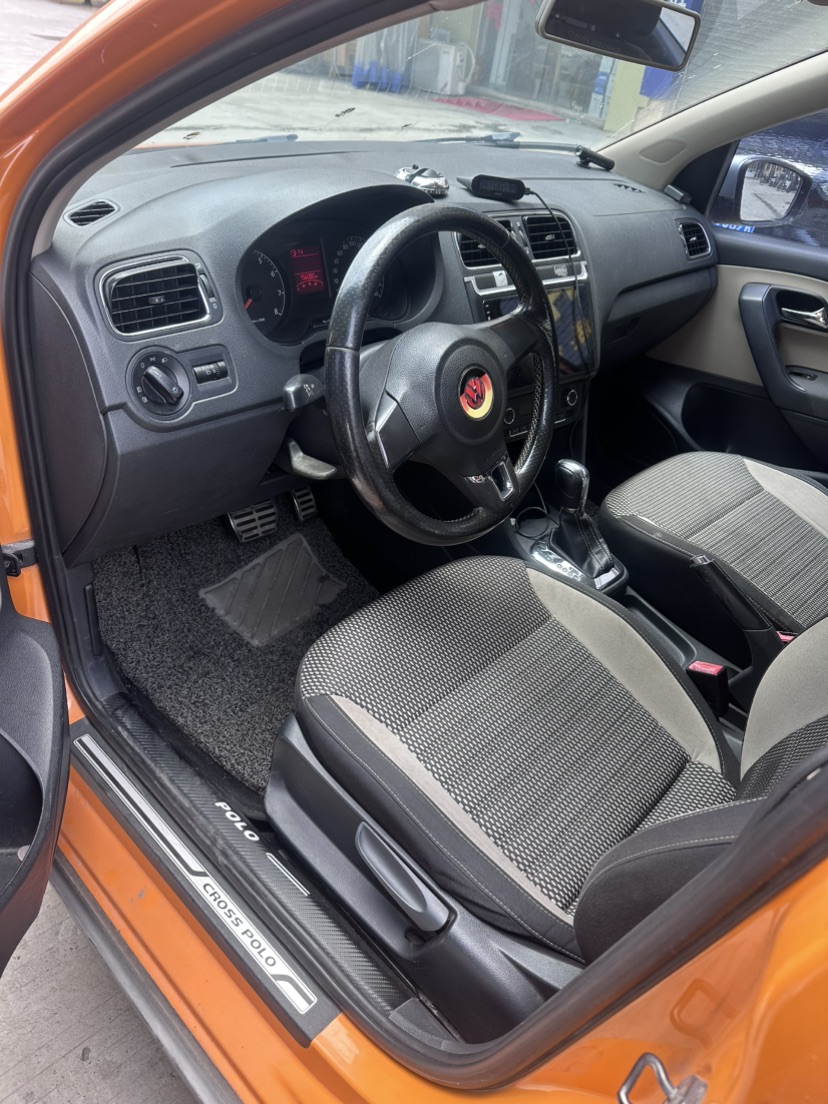 Volkswagen Polo 2013 car image #5