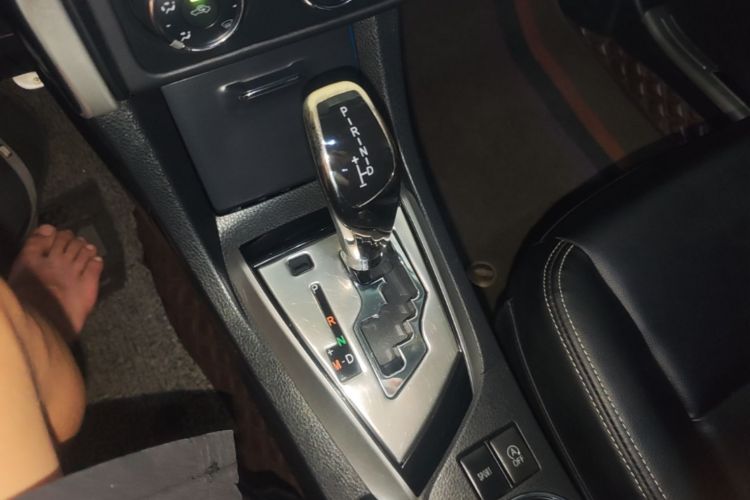 Toyota Corolla 2019 #14 Toyota Corolla 2019 car image #14