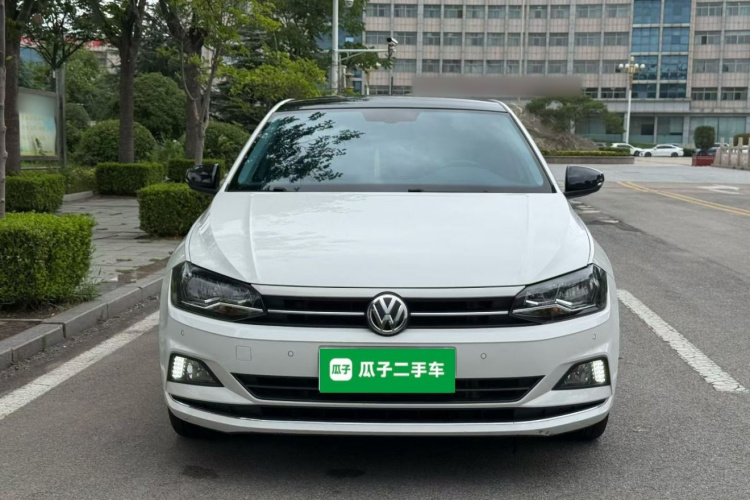 Volkswagen Polo 2019 car image #3