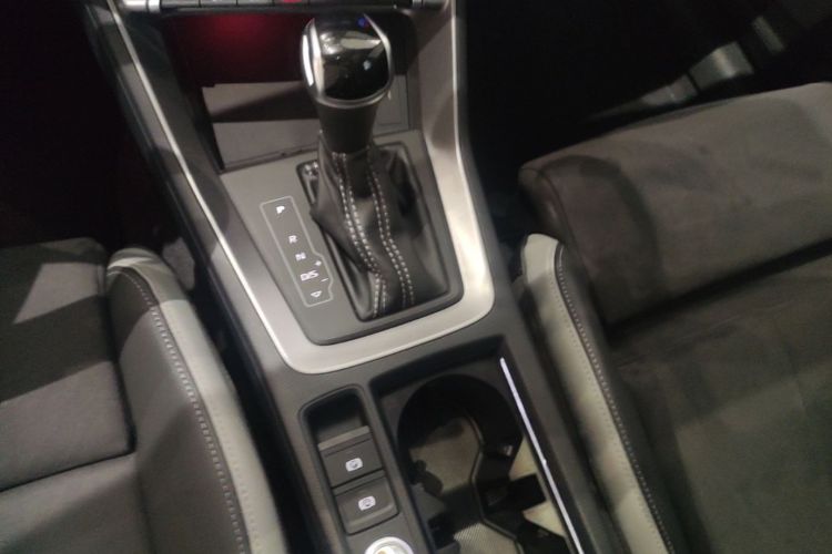 Audi Q3 2023 car image #14