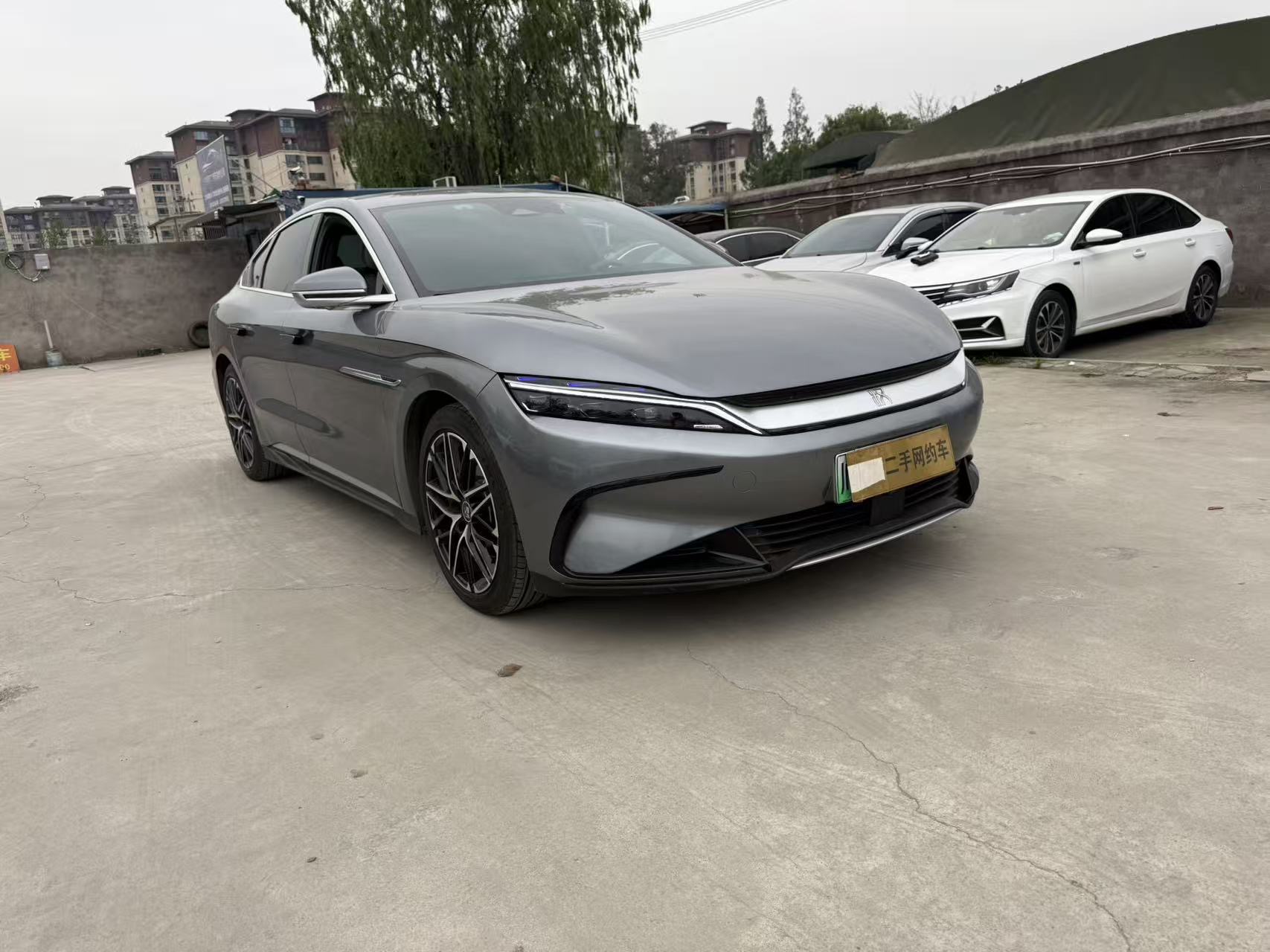 BYD Han 2025 car image #3