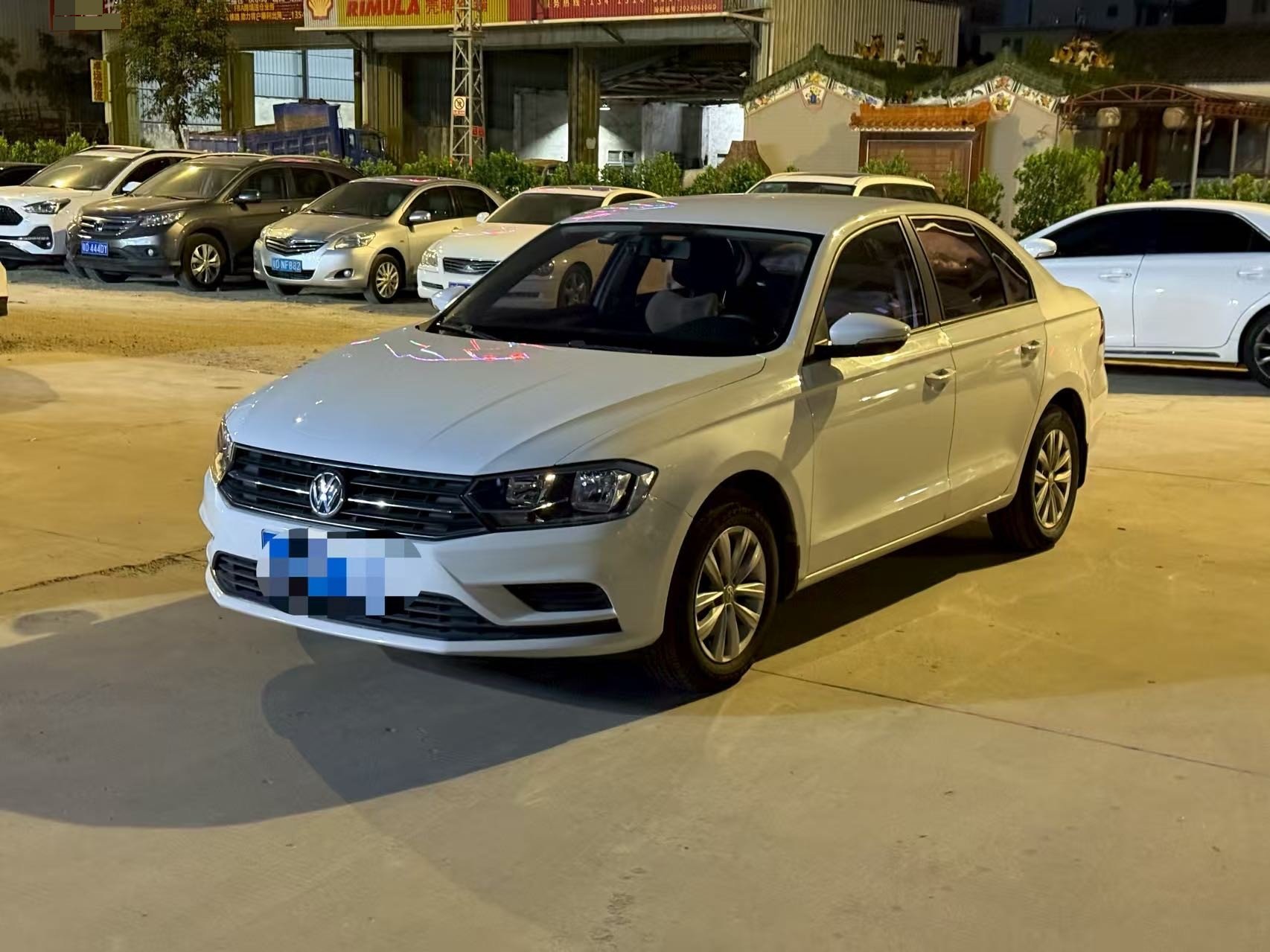 Volkswagen Bora 2018 car image 