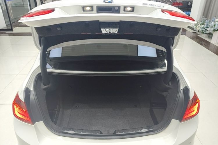 BMW 3 Series 2016 #21 BMW 3 Series 2016 car image #21