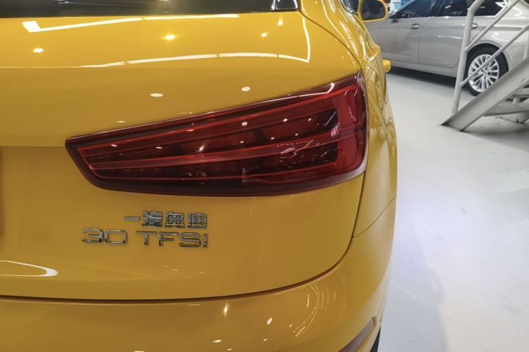 Audi Q3 2018 #8 Audi Q3 2018 car image #8