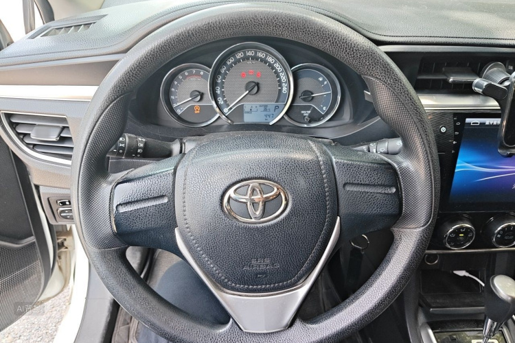 Toyota Corolla 2017 car image #12