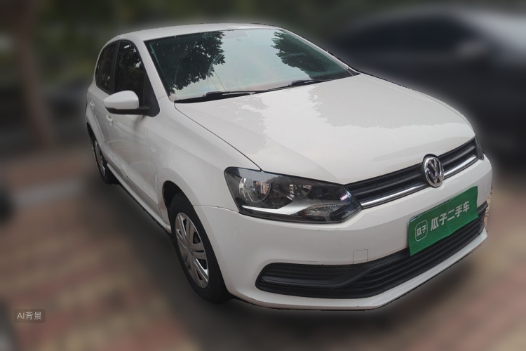Volkswagen Polo 2015 car image #4
