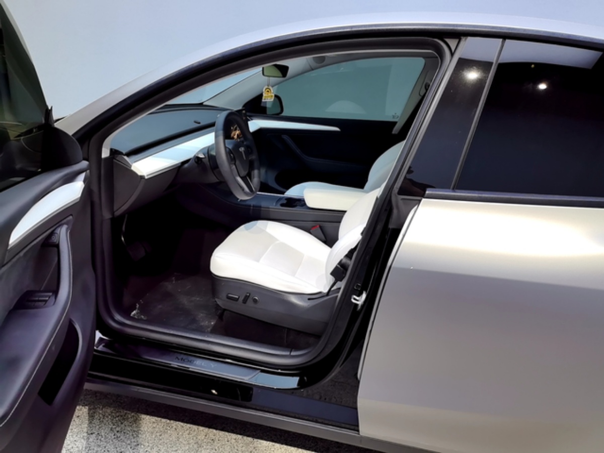 Tesla Model Y 2022 #7 Tesla Model Y 2022 car image #7
