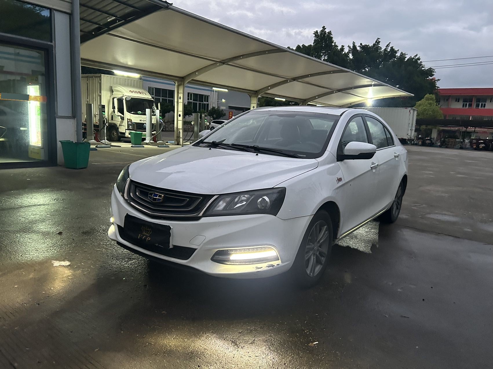 GEELY Emgrand 2017 car image 