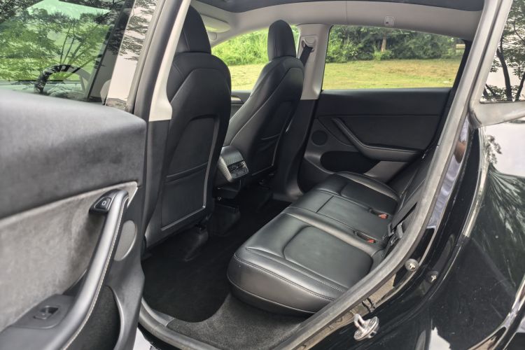 Tesla Model Y 2022 #12 Tesla Model Y 2022 car image #12