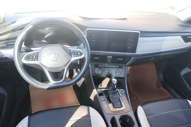 Volkswagen Bora 2023 car image #11