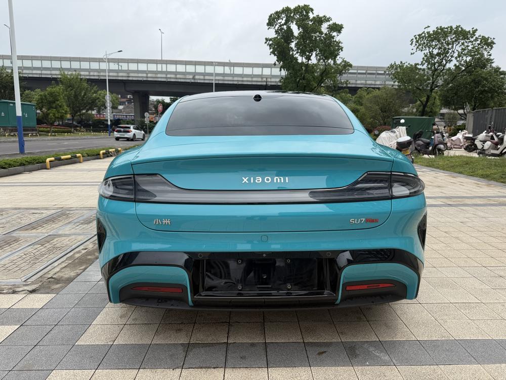 MI SU7 2025 immagine di auto #8