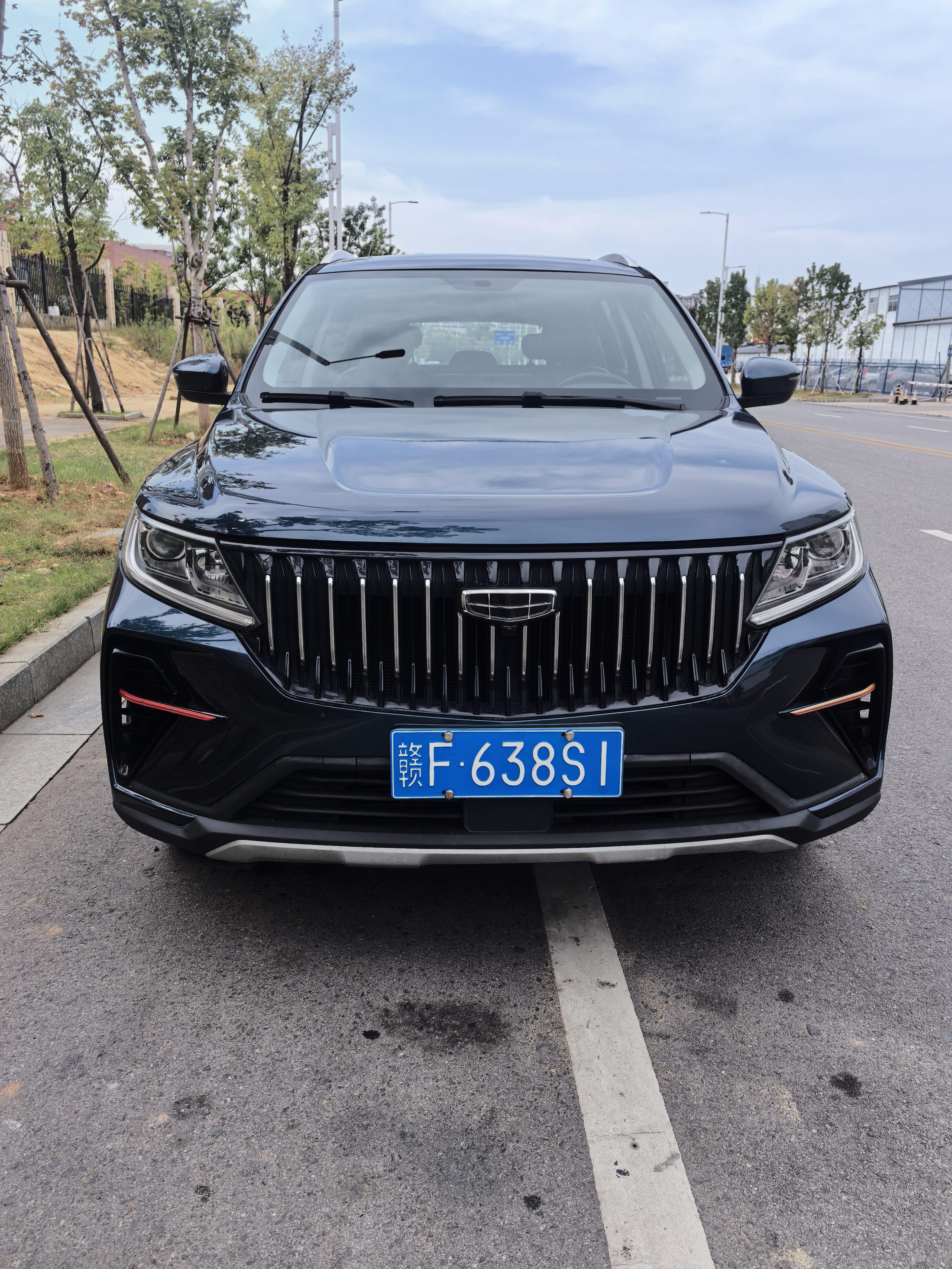 GEELY Vision X6 2023 car image #2