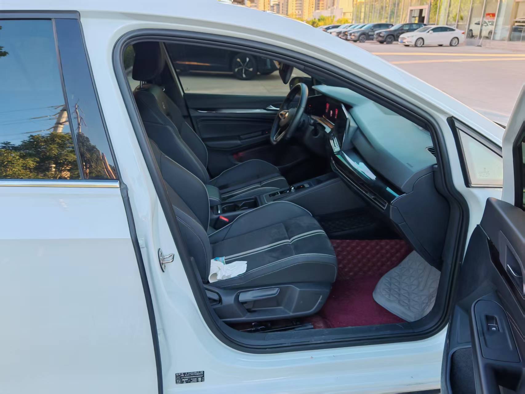 Volkswagen Golf 2022 car image #7