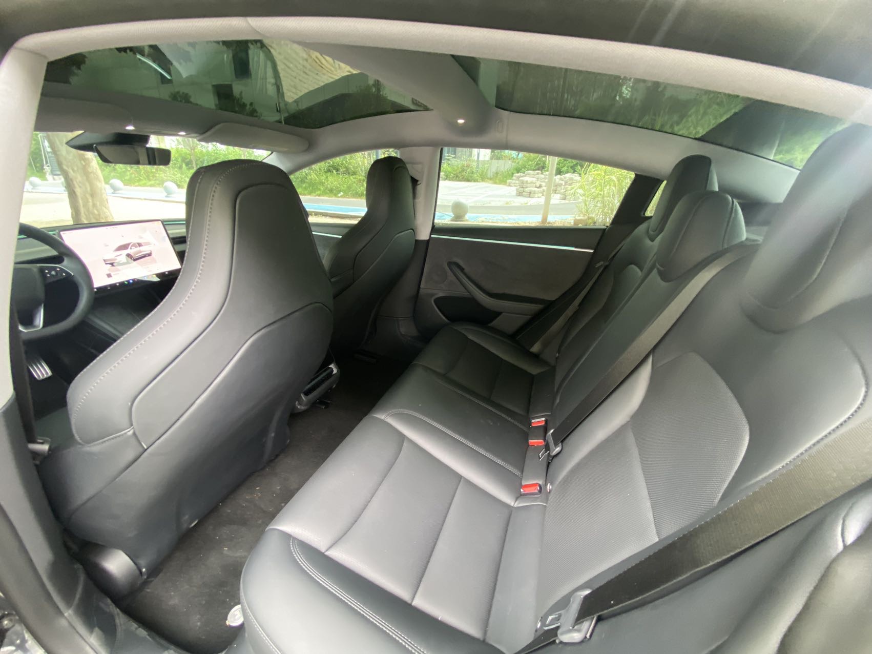 Tesla Model 3 2025 car image #10