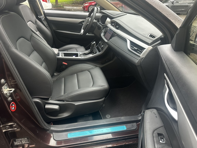 GEELY Emgrand 2019 car image #7