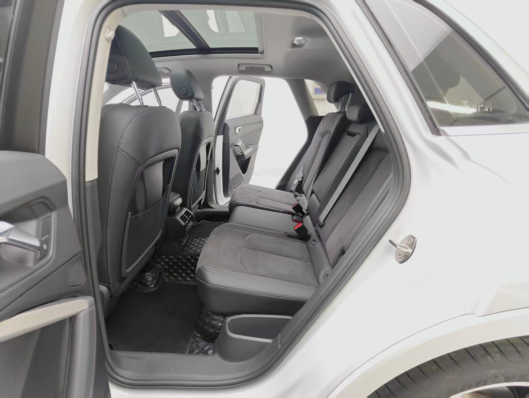 Audi Q3 2023 #10 Audi Q3 2023 car image #10