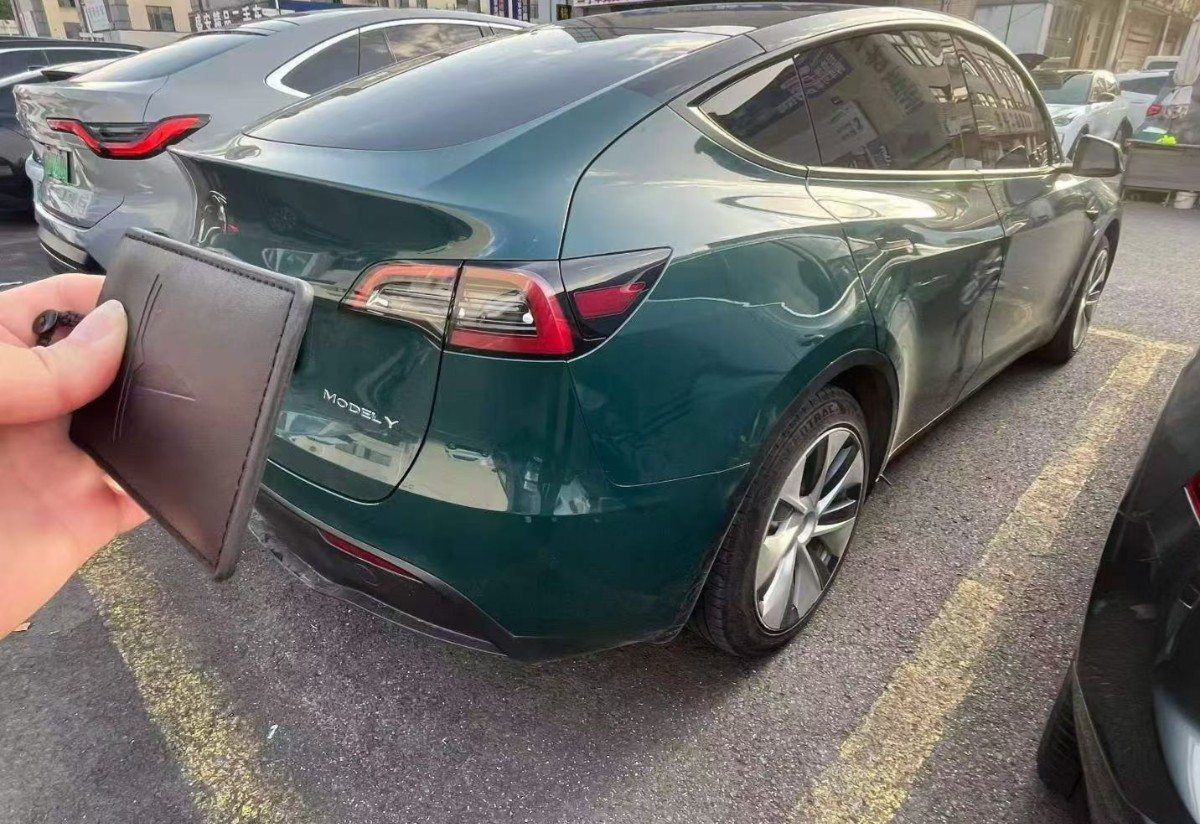 Tesla Model Y 2022 #4 Tesla Model Y 2022 car image #4