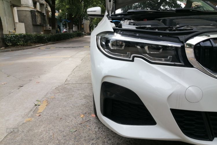 BMW 3 Series 2022 #8 BMW 3 Series 2022 صورة سيارة #8