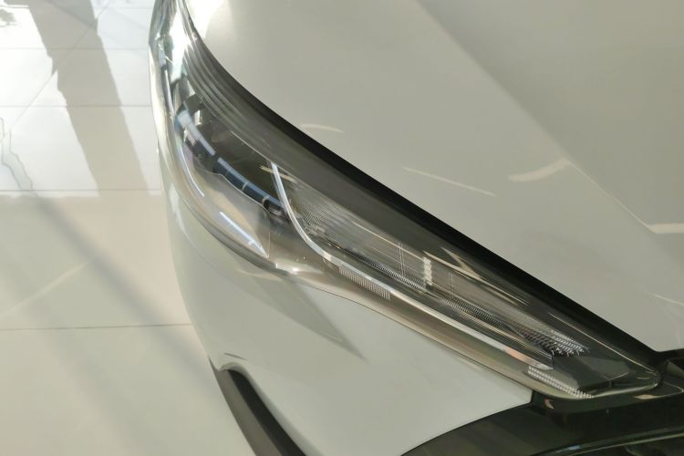 Toyota Corolla Cross 2024 изображение автомобиля #8