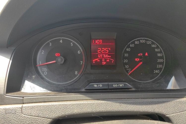 Volkswagen Santana 2017 image de voiture #13