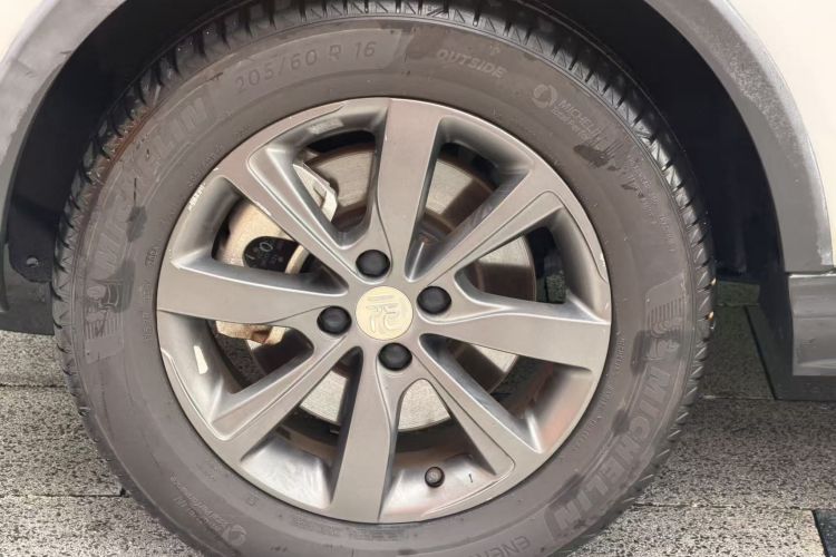 BYD Yuan New Energy 2019 #6 BYD Yuan New Energy 2019 car image #6