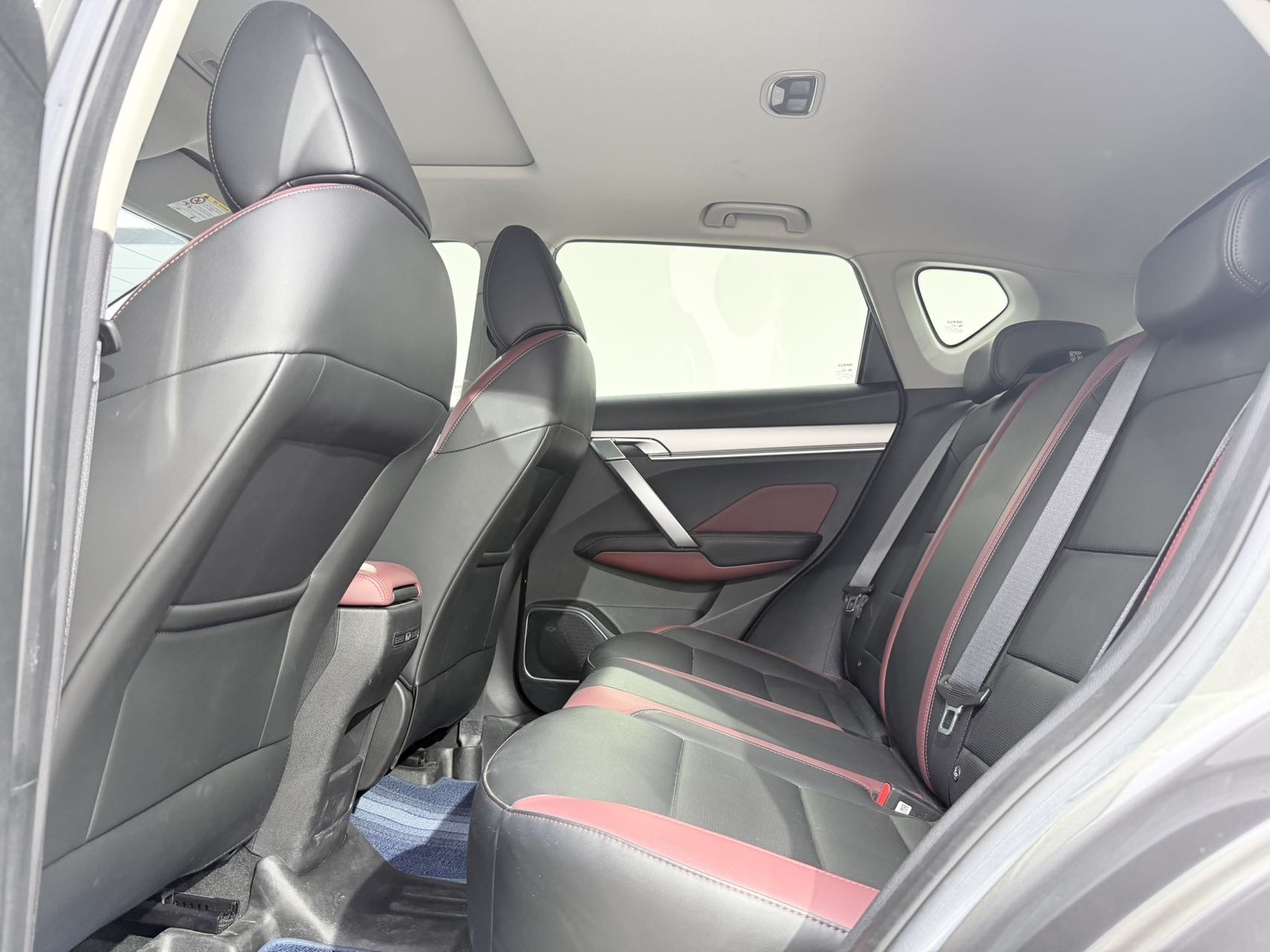 GEELY Coolray 2022 image de voiture #8