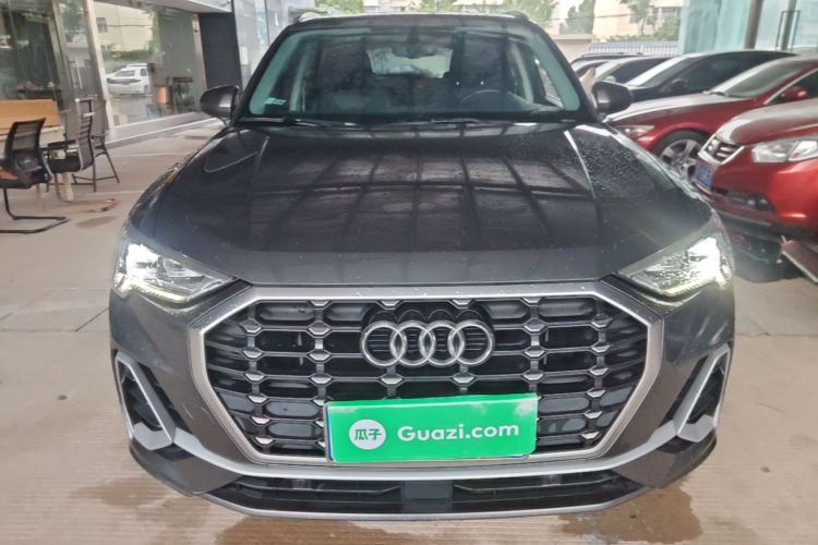 Audi Q3 2021 car image #3