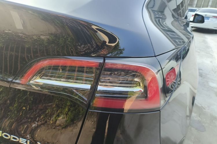 Tesla Model Y 2021 #8 Tesla Model Y 2021 car image #8