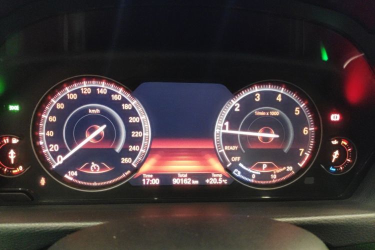 BMW 3 Series 2018 #12 BMW 3 Series 2018 car image #12