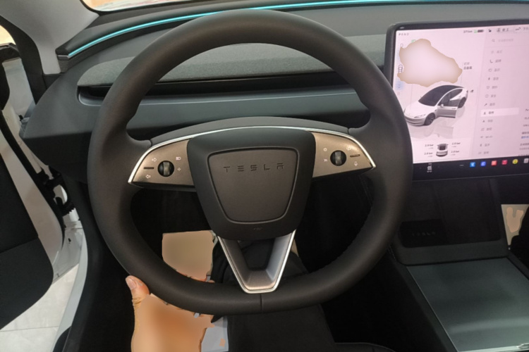 Tesla Model 3 2025 car image #11