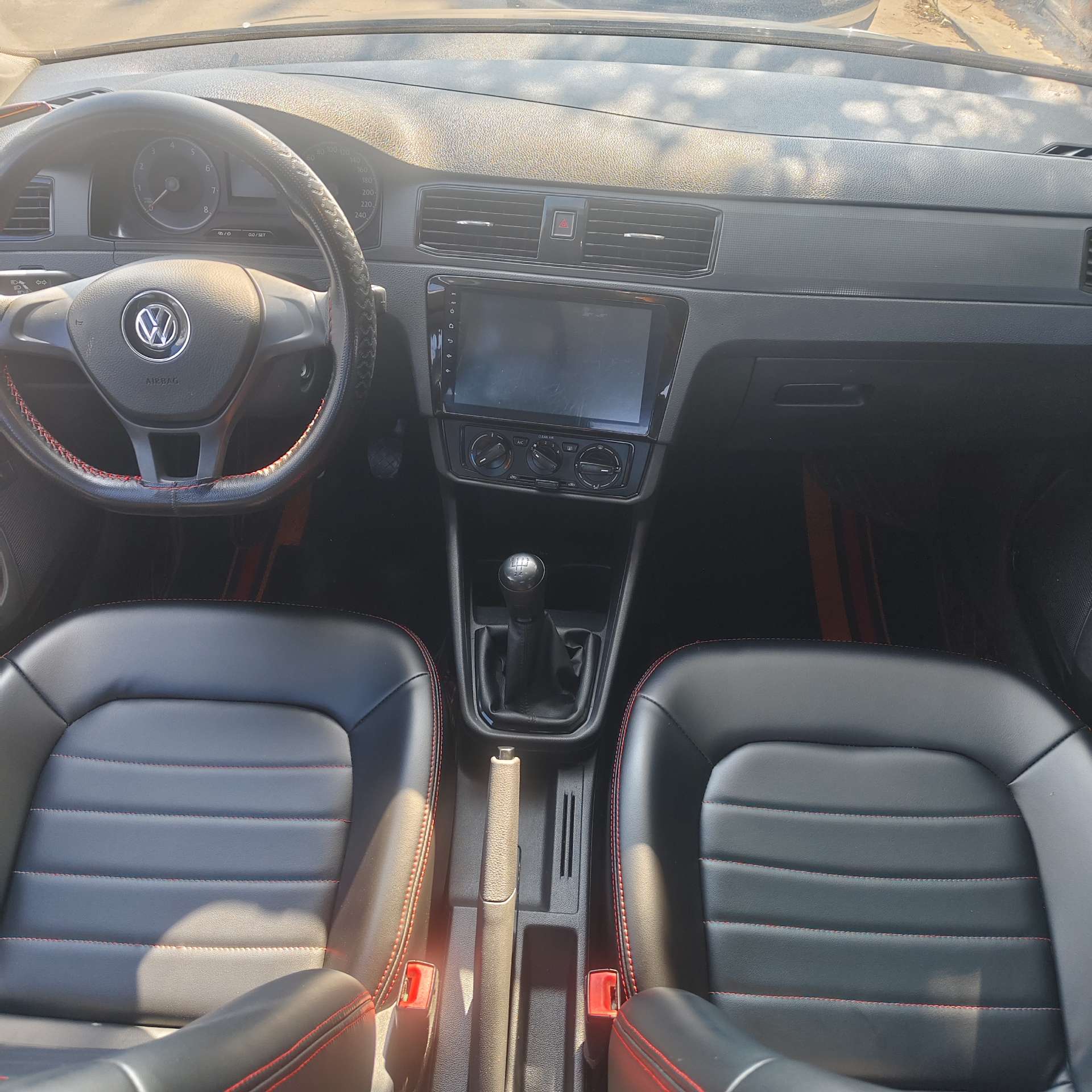 Volkswagen Santana 2018 imagen de coche #6
