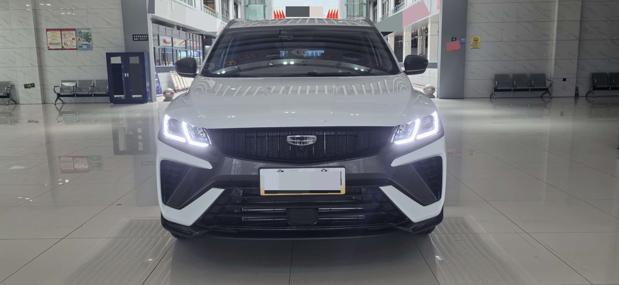 GEELY Coolray 2024 immagine di auto #2