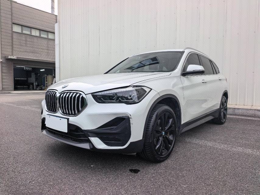 BMW X1 2020 BMW X1 2020 car image