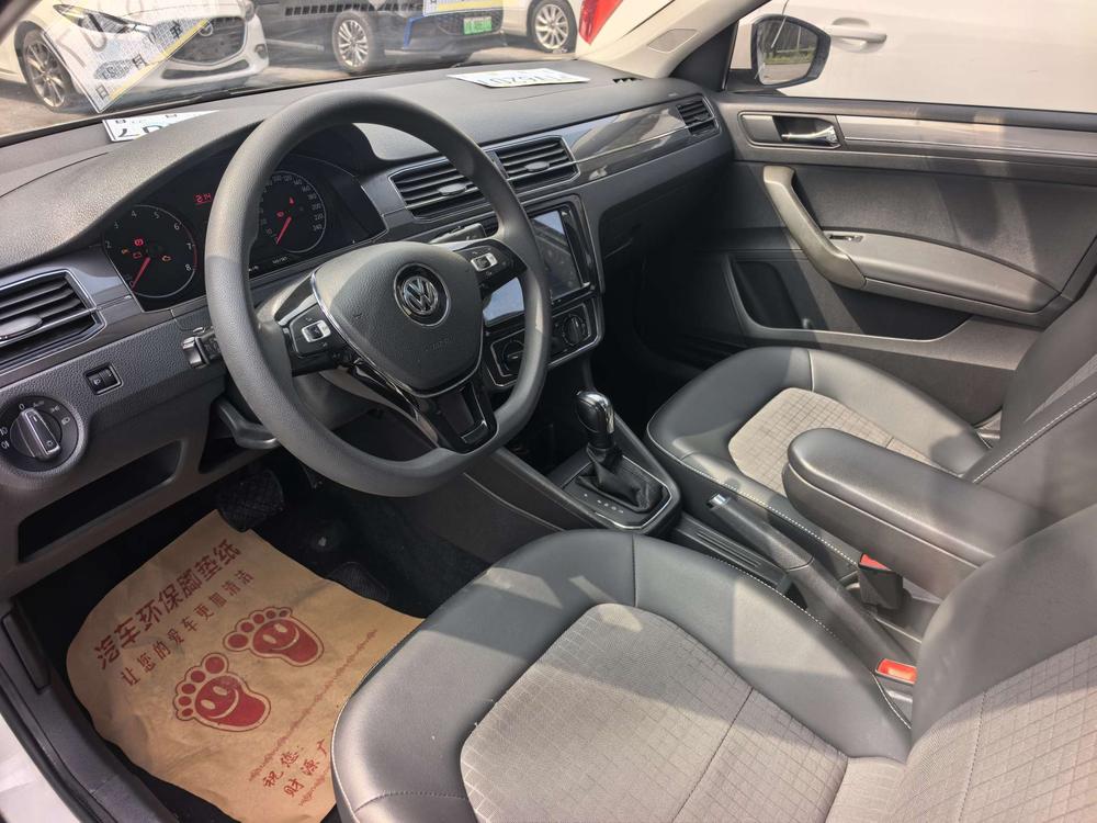 Volkswagen Santana 2018 car image #13