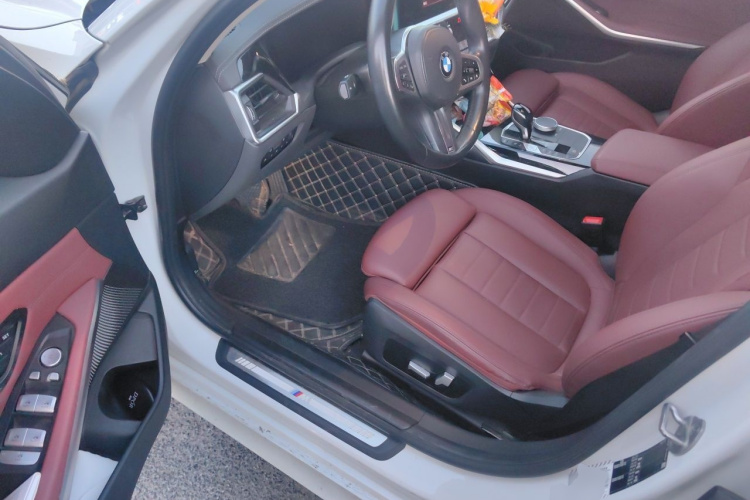 BMW 3 Series 2021 #9 BMW 3 Series 2021 car image #9