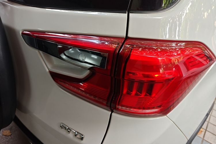 BYD Yuan Pro 2021 #8 BYD Yuan Pro 2021 car image #8